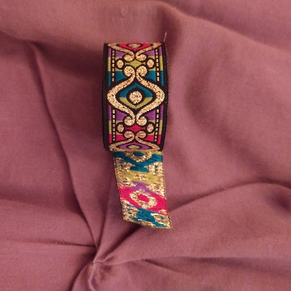 Multicolor Trim